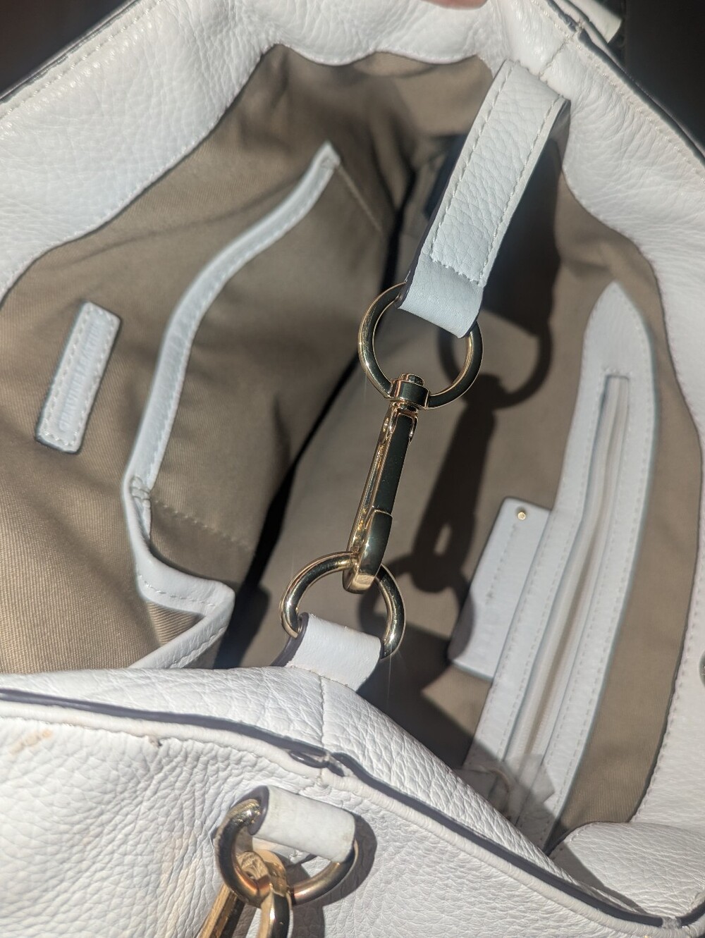 Gilli Got It Love It White Leather Tassel Satchel with Gold Hardware - Picture 12 of 14